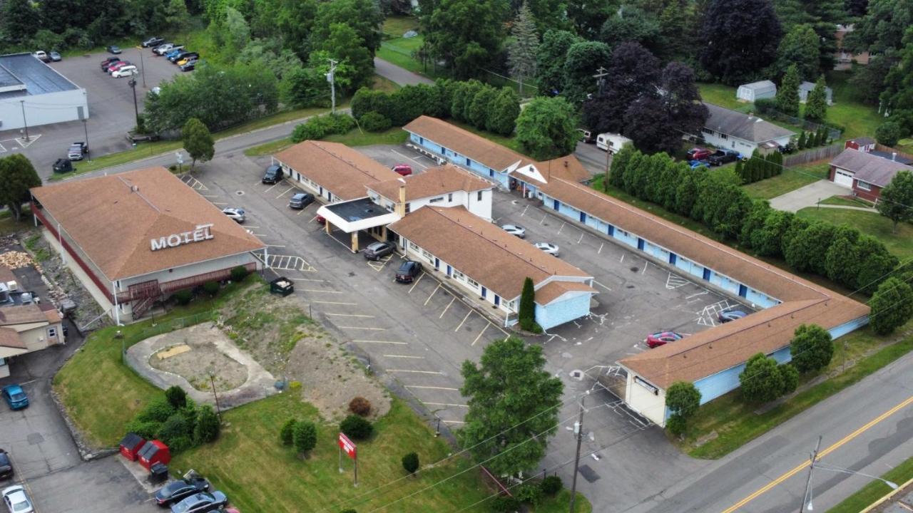 Parkway Inn Vestal Екстер'єр фото
