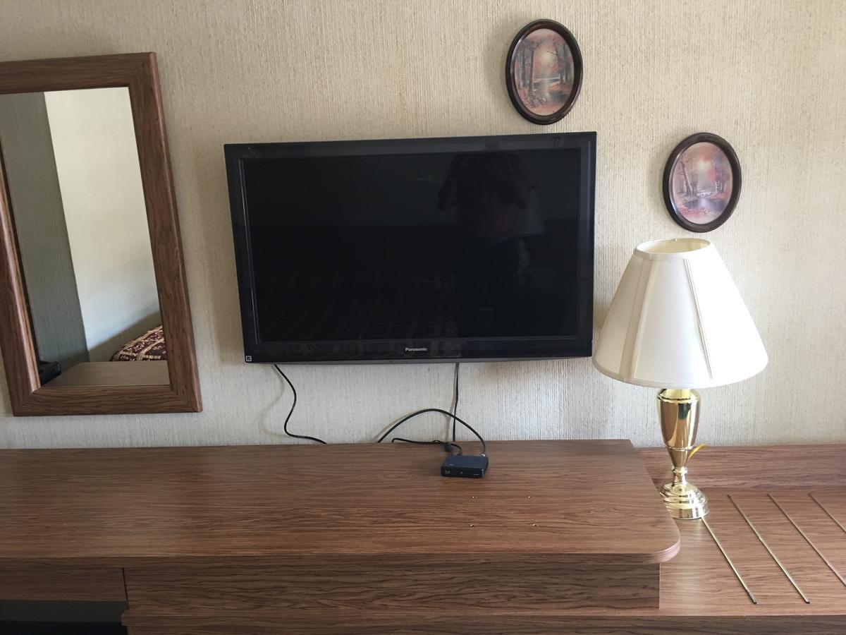 Parkway Inn Vestal Екстер'єр фото