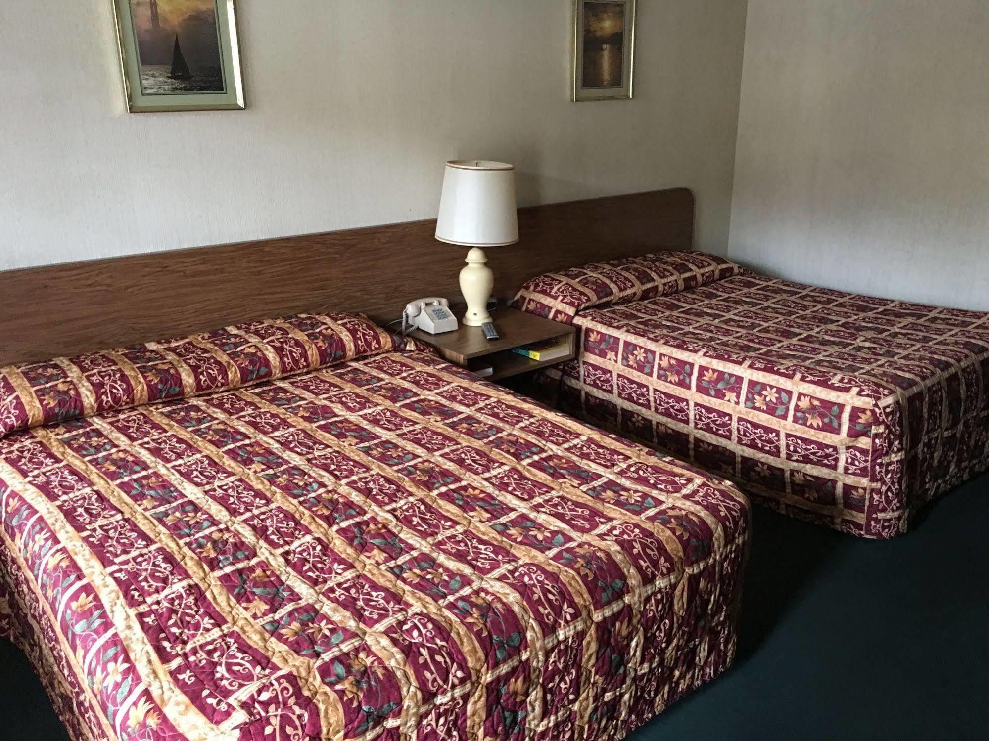 Parkway Inn Vestal Екстер'єр фото